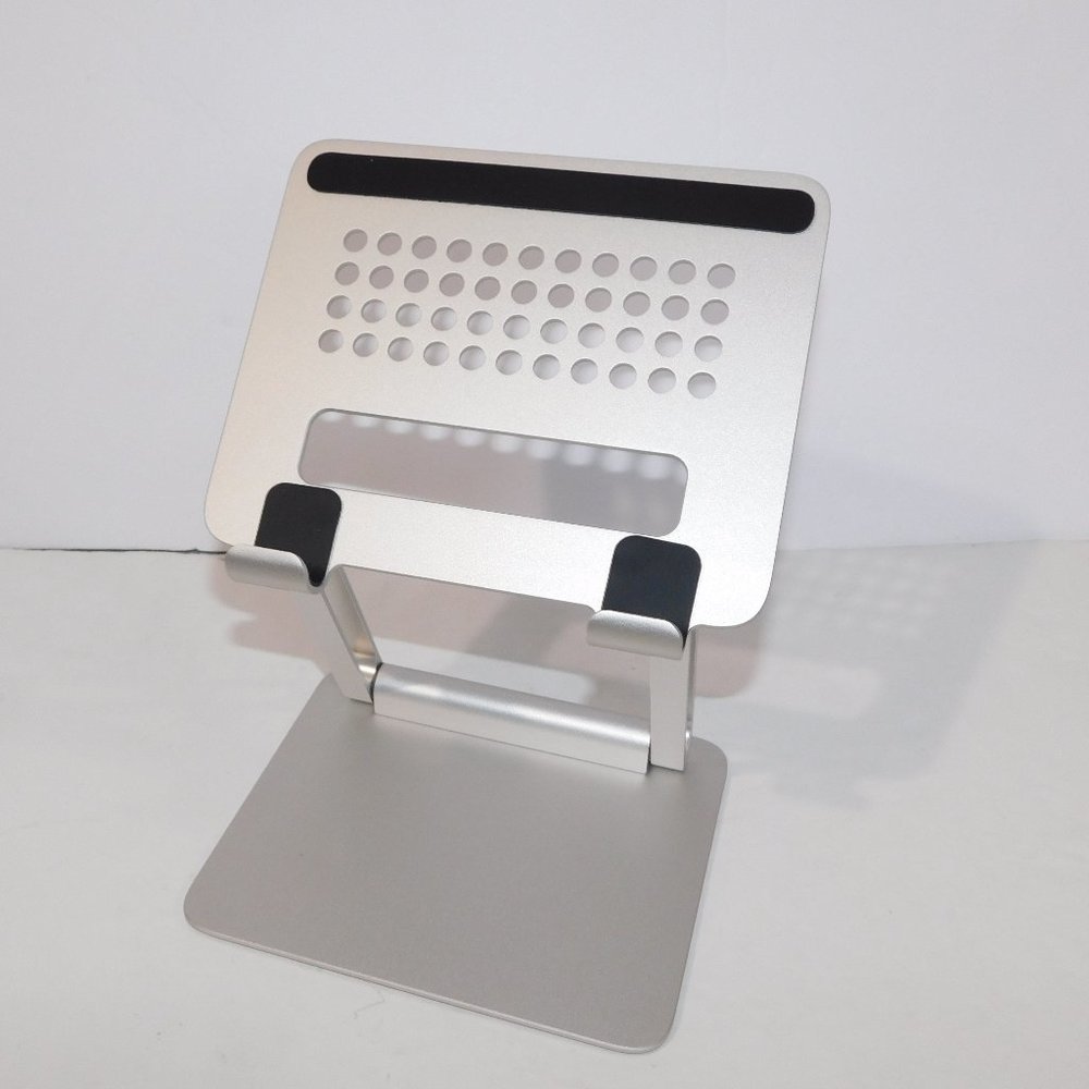 Laptop Tablet Adjustable Multiangle Stand with Heat Vents